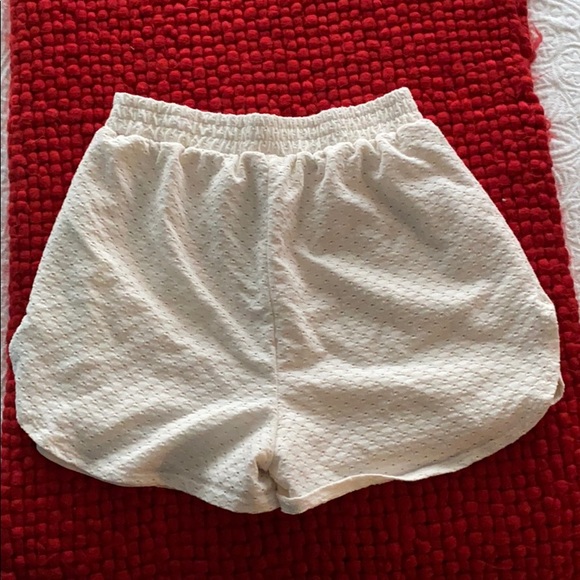 Xs white shorts - Picture 2 of 4